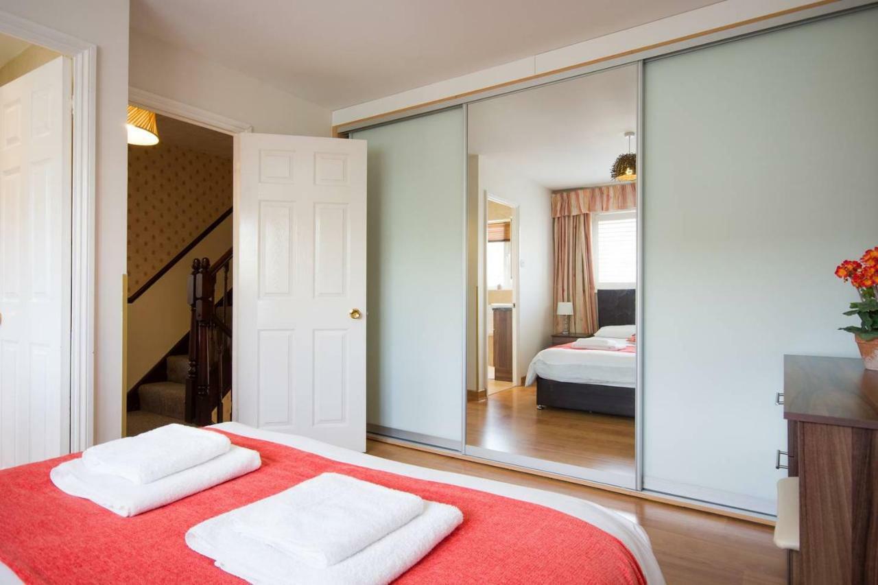 Spacious House, Sleeps 7 People Reading Esterno foto