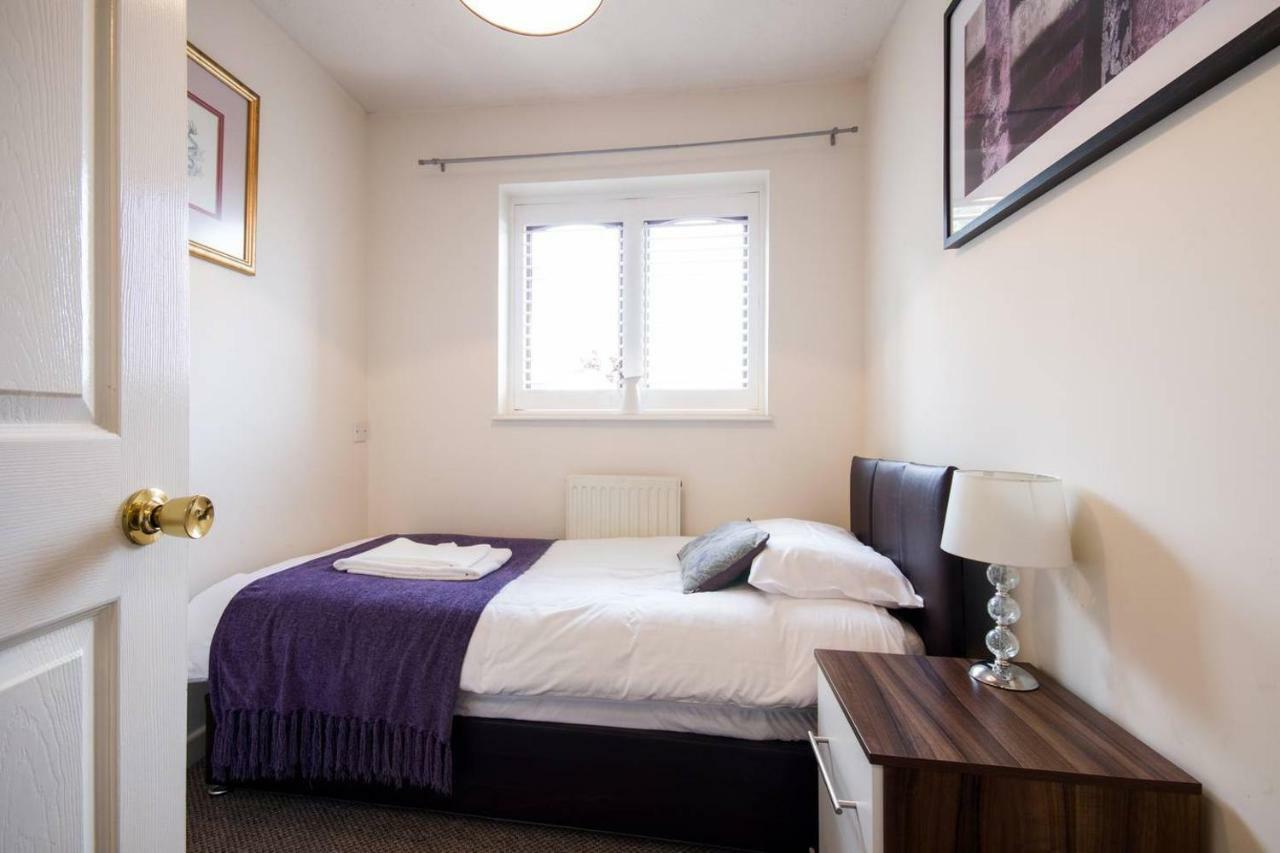 Spacious House, Sleeps 7 People Reading Esterno foto