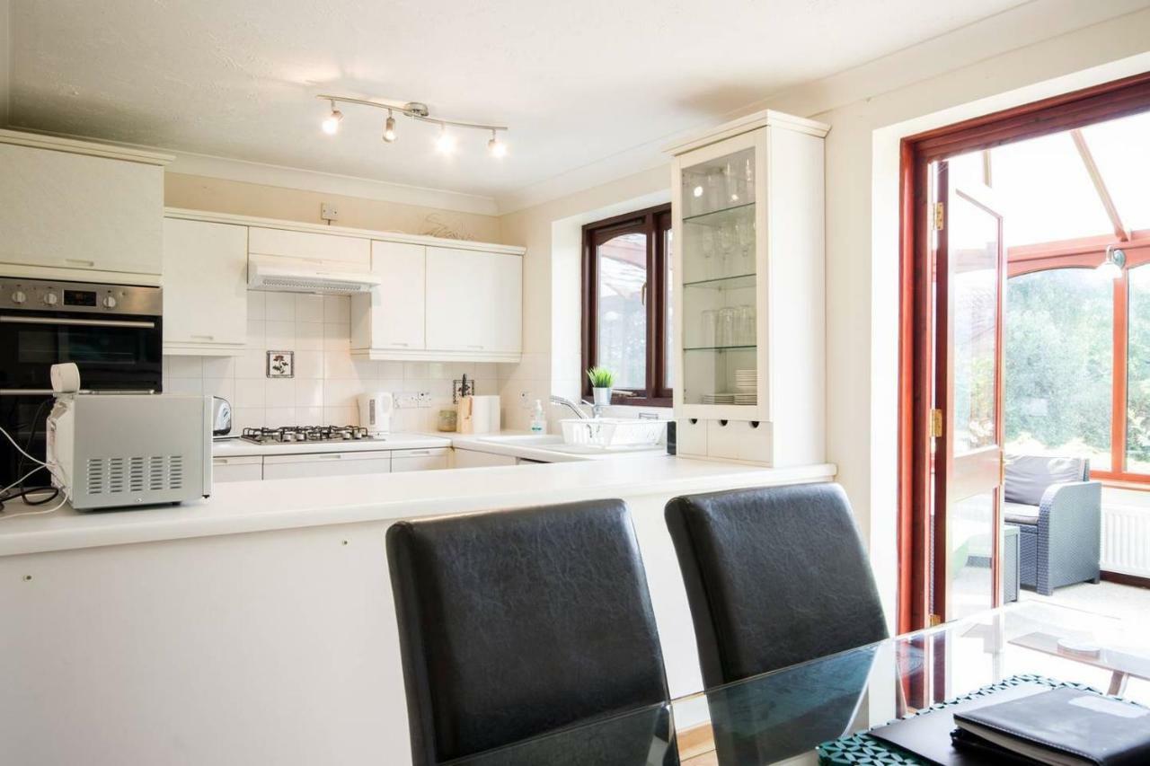 Spacious House, Sleeps 7 People Reading Esterno foto